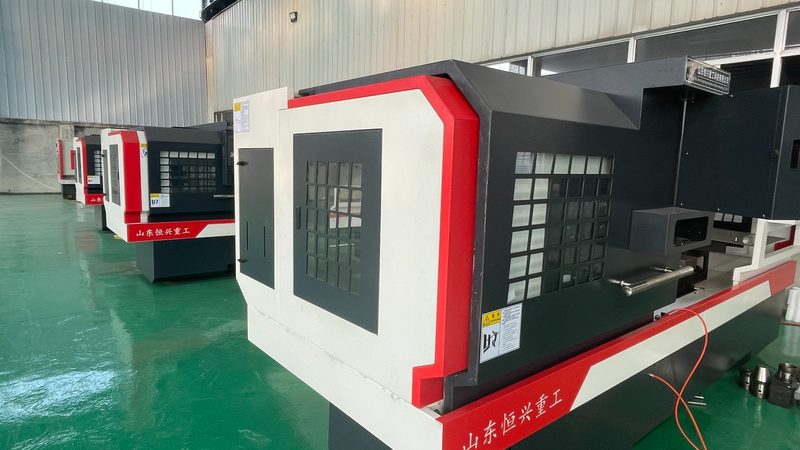 摇臂钻床与立式钻床：揭秘两种钻床的工艺差异与应用场景
